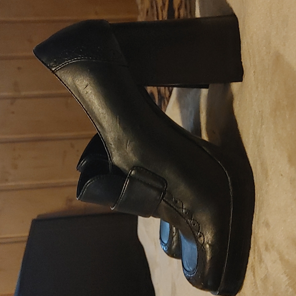 L.e.i Black heels size 7